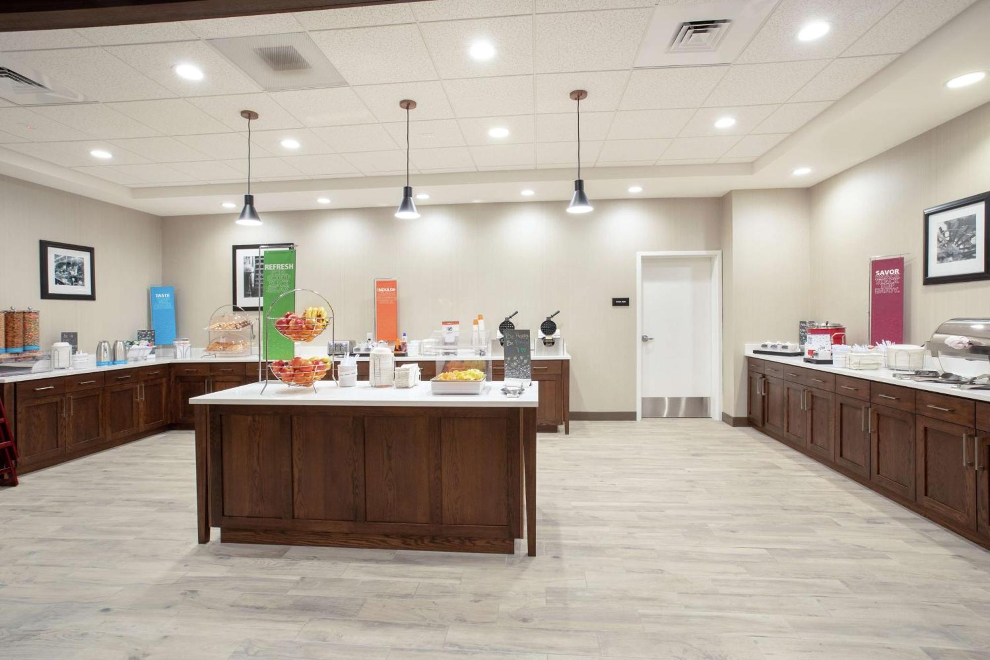 Hampton Inn And Suites Logan, Ut Екстериор снимка